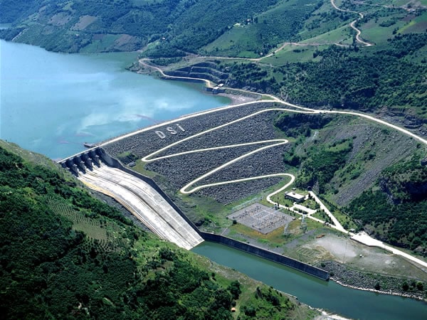 HASAN UĞURLU BARAJI ve HİDROELEKTRİK SANTRALİ Hidroelektrik Santraller